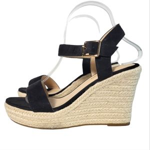 Vicki Vicki black velvet strap wedge espadrille sandals Size 8